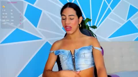 Snapshot of _valeriamontes chatting on 8, 10, 2025 Valeria Montes online show from 8, 10, 2025