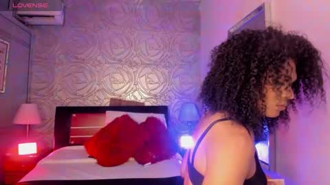 Snapshot of _vennuss_ chatting on 18, 9, 2025 Venus online show from 18, 9, 2025