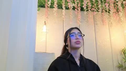   online show from 17, 5, 2026