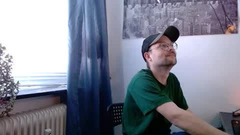 _whoisthatguy_ online show from 19, 10, 2025