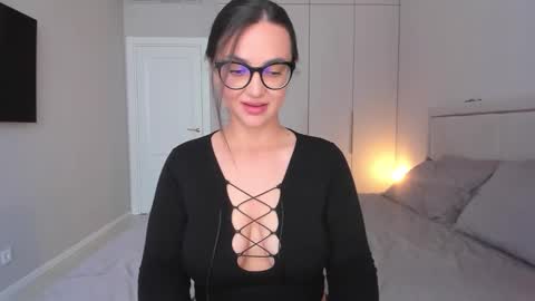 Nika online show from 28, 9, 2025