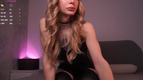 Snapshot of _your_fenka_ chatting on 29, 11, 2025 Fenka online show from 29, 11, 2025