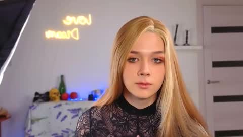 LITTLE FOX online show from 3, 11, 2025