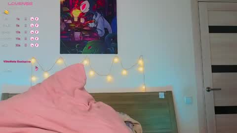 LITTLE FOX online show from 4, 4, 2026