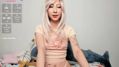 Snapshot of _yuriko chatting on 13, 5, 2026 Mia online show from 13, 5, 2026