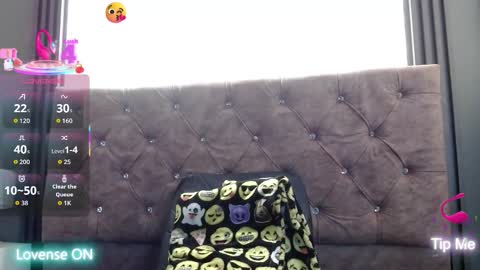 Yuyi online show from 22, 11, 2025