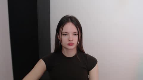 a_ariella_ online show from 11, 10, 2025
