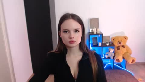 a_ariella_ online show from 20, 10, 2025