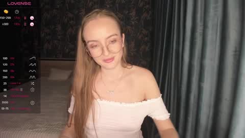 Adelina online show from 6, 3, 2025