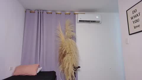 Snapshot of aa_xel chatting on 26, 10, 2025 Axel online show from 26, 10, 2025