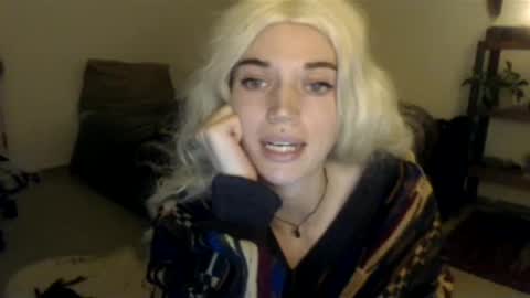 Snapshot of aaalllyyyo chatting on 15, 12, 2024 ally online show from 15, 12, 2024