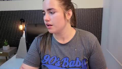 Abby Lee  online show from 29, 3, 2026