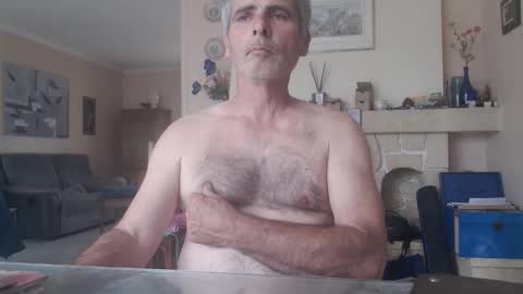 Snapshot of aalex1717 chatting on 5, 6, 2026 Aalex1717 online show from 5, 6, 2026