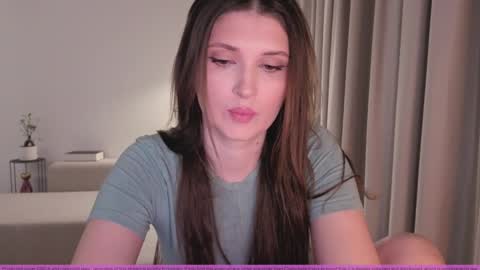 Snapshot of aalliyahh chatting on 16, 10, 2025 Fren online show from 16, 10, 2025
