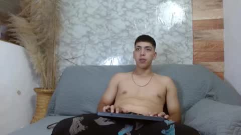 Aaron y Antonella online show from 19, 10, 2025