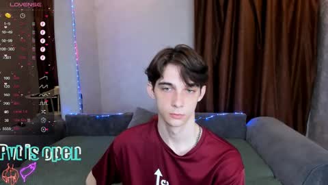 Snapshot of aaron_bang chatting on 24, 5, 2026 Aaron Bang online show from 24, 5, 2026
