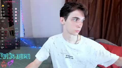 Snapshot of aaron_bang chatting on 26, 5, 2026 Aaron Bang online show from 26, 5, 2026
