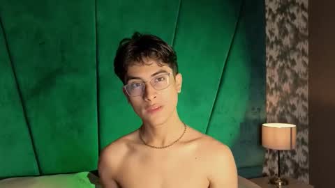 Aaron Ezequiel online show from 14, 10, 2025