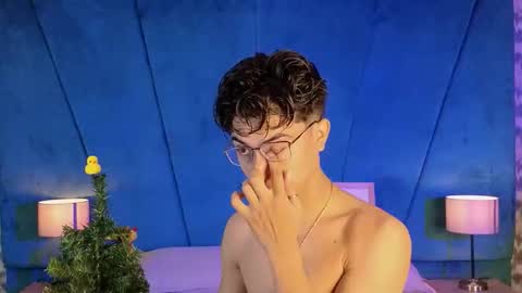 Aaron Ezequiel online show from 4, 12, 2025