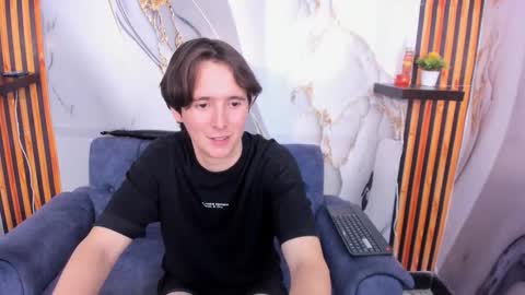 Snapshot of aaron_latinmen2 chatting on 26, 11, 2025 Aaron online show from 26, 11, 2025