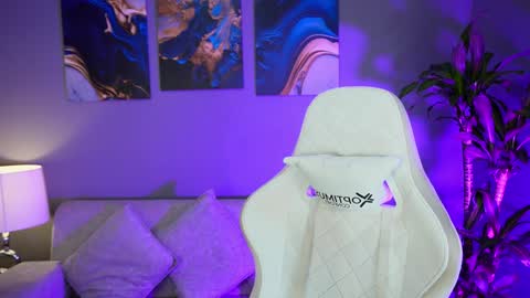 AARON  online show from 5, 1, 2025