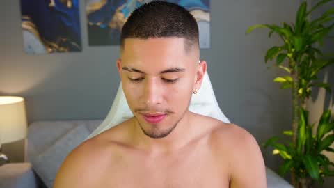 AARON  online show from 8, 1, 2025