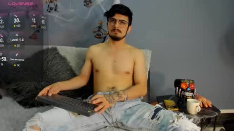 aaronfuentes7 online show from 11, 10, 2025