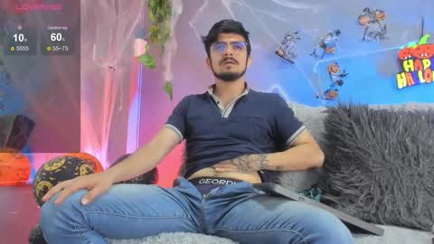 aaronfuentes7 online show from 17, 10, 2025