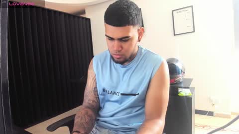 ig aaron hunter123 online show from 21, 3, 2026