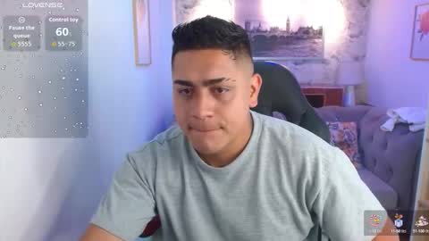 Snapshot of aaronn_12 chatting on 19, 9, 2025 Aaron online show from 19, 9, 2025