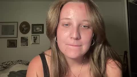 Snapshot of abbeytoocute chatting on 24, 3, 2026 abbeytoocute online show from 24, 3, 2026
