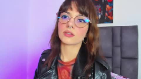 Snapshot of abby_jones2 chatting on 11, 10, 2025 abby jones online show from 11, 10, 2025