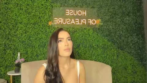 Snapshot of abby_me chatting on 14, 12, 2025 A B B Y online show from 14, 12, 2025