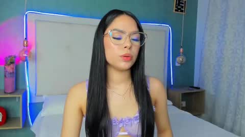 Abby Dixon  online show from 25, 2, 2025