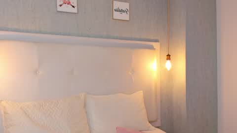 Abby Dixon  online show from 4, 3, 2025