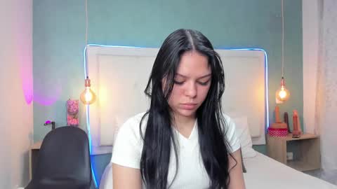 Snapshot of abbydixon1 chatting on 16, 12, 2025 Abby Dixon online show from 16, 12, 2025