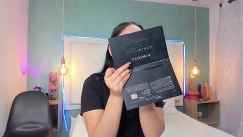 Snapshot of abbydixon1 chatting on 17, 12, 2025 Abby Dixon online show from 17, 12, 2025