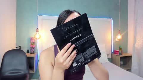 Snapshot of abbydixon1 chatting on 22, 12, 2025 Abby Dixon online show from 22, 12, 2025