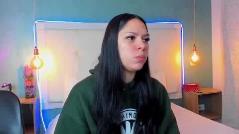 Snapshot of abbydixon1 chatting on 6, 2, 2026 Abby Dixon online show from 6, 2, 2026