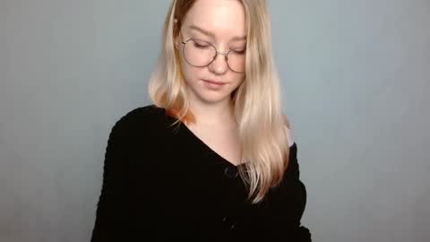 Snapshot of abbymoore__ chatting on 10, 2, 2025 Abby Lovense is active online show from 10, 2, 2025