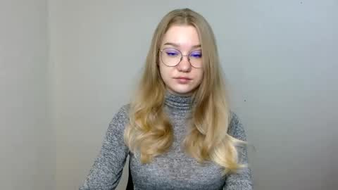 Snapshot of abbymoore__ chatting on 27, 4, 2026 Abby Lovense is active online show from 27, 4, 2026