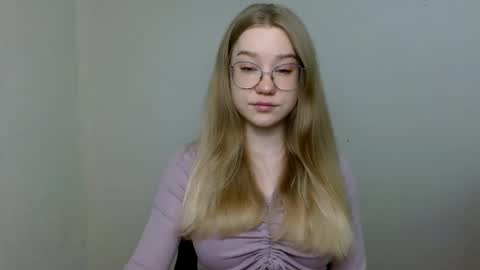 Snapshot of abbymoore__ chatting on 7, 5, 2026 Abby Lovense is active online show from 7, 5, 2026