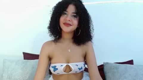 Snapshot of abbystorme chatting on 21, 10, 2025 abbystorme online show from 21, 10, 2025