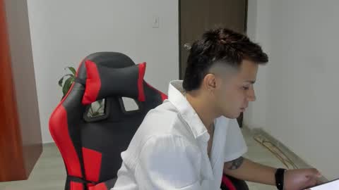 Independence model AbelAsburgo online show from 10, 1, 2026