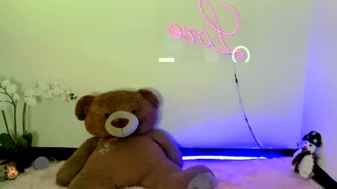  Abella and Kendra  online show from 4, 1, 2025