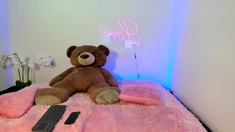  Abella and Kendra  online show from 17, 1, 2025