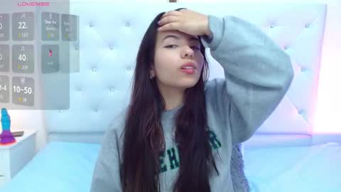 Snapshot of abelladanger_92 chatting on 3, 10, 2025 BELLA online show from 3, 10, 2025