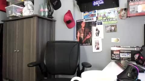Snapshot of abennett76 chatting on 7, 7, 2026 AJ online show from 7, 7, 2026
