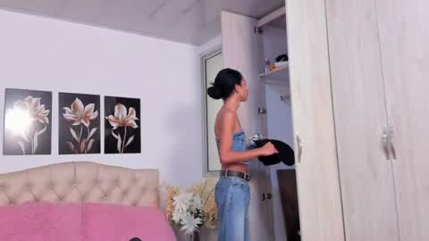 Snapshot of abigail_f00x chatting on 12, 7, 2026 Abigail online show from 12, 7, 2026