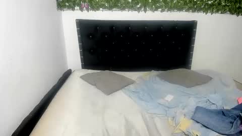 Snapshot of abigail_hot10 chatting on 13, 11, 2025 abigail_hot10 online show from 13, 11, 2025